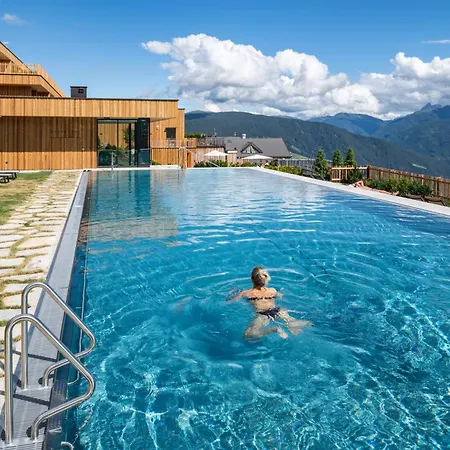 Tratterhof Mountain Sky Hotel