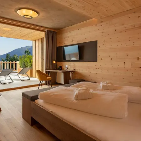 Tratterhof Mountain Sky 4*
